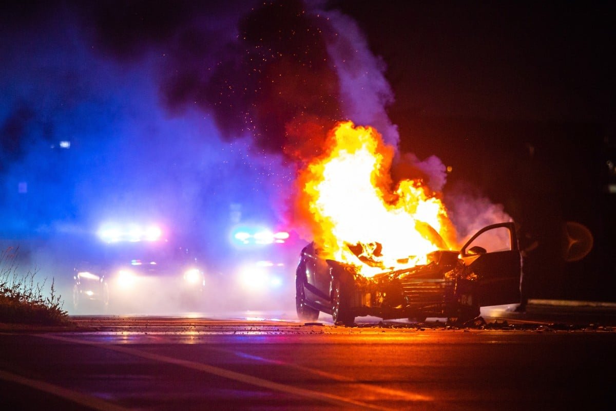 اغرب حادث احتراق سيارة فجأة في الاردن A car suddenly burns in Jordan