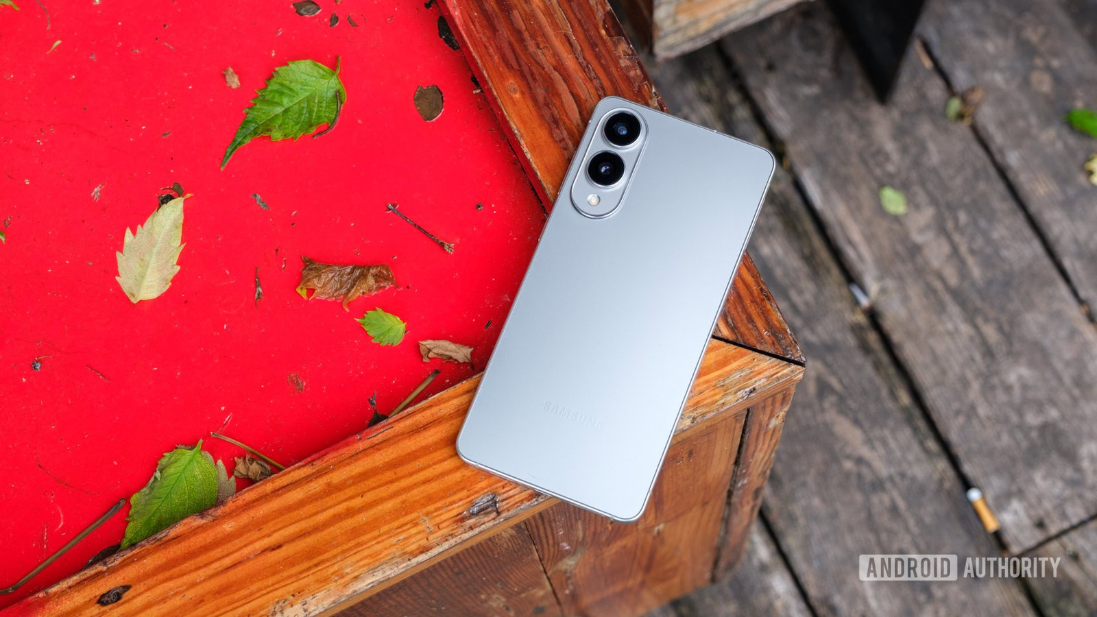 لماذا تحب هاتف Galaxy S25 Edge أكثر مما يرى الخبراء