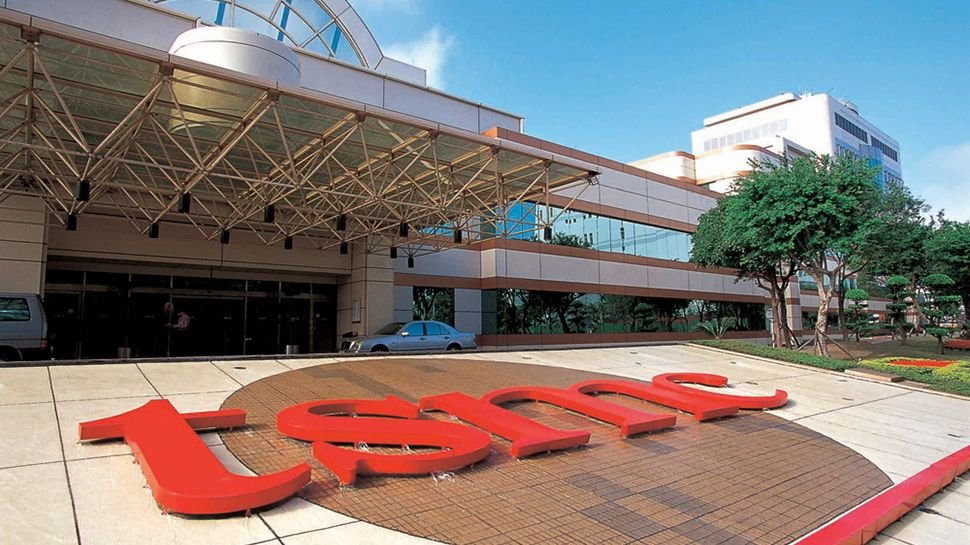 TSMC Advances Towards Full 'Made in America' Chips with Accelerated Packaging Facility in Arizona