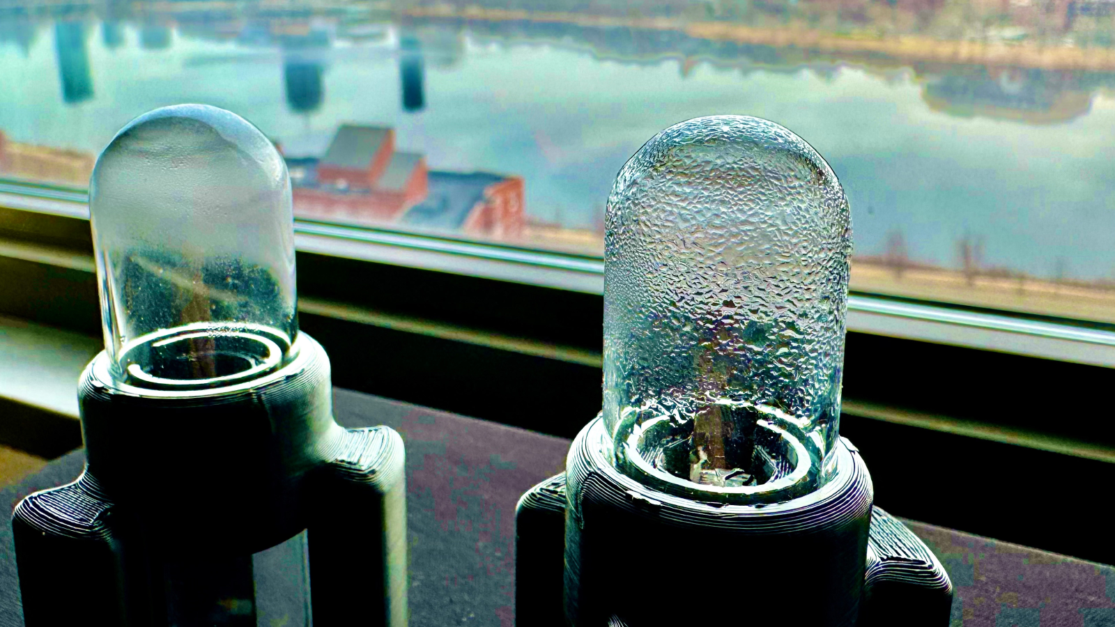 ابتكار MIT يعتمد على الموجات فوق الصوتية لاستخراج مياه الشرب من الهواء حتى في المناطق الجافة