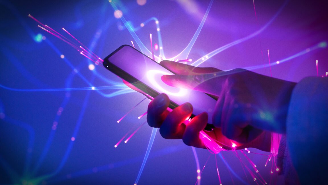 تحسينات وحدة معالجة الشبكات العصبية في هواتفكم: لماذا لا تترجم هذه التطورات إلى ذكاء اصطناعي أفضل؟