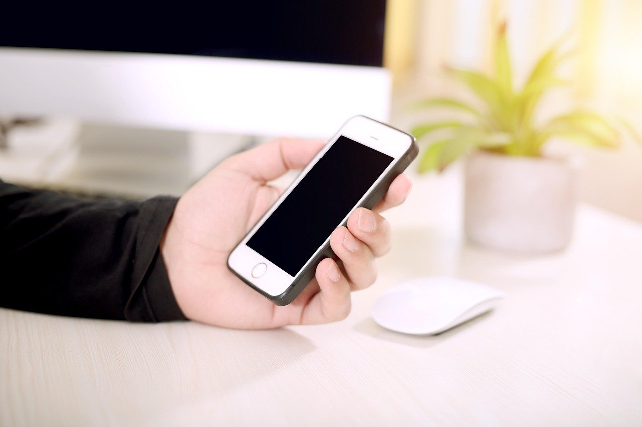 إطلاق تقنية Gemini في Google Home لتحسين تجربة المستخدم الذكي "ترقبوا إطلاق جمنّي في Google Home: تحقق من إشعارات هاتفك اليوم!"