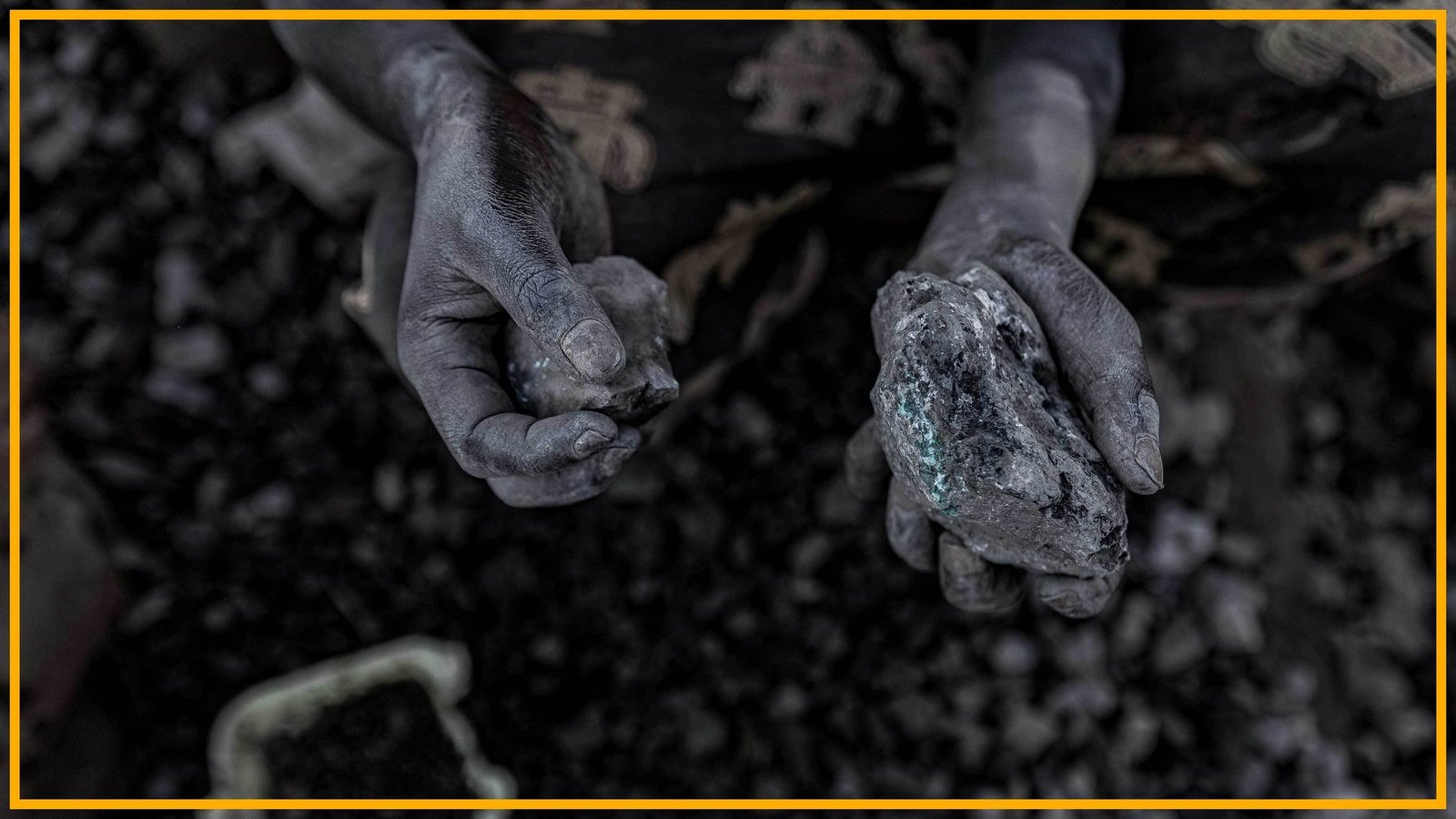 "هل تستحق الصورة التي أنشأها الذكاء الاصطناعي لقطة على موزة ثمنها تدمير البيئة بسبب بحث الأطفال عن العناصر السامة في التربة؟"