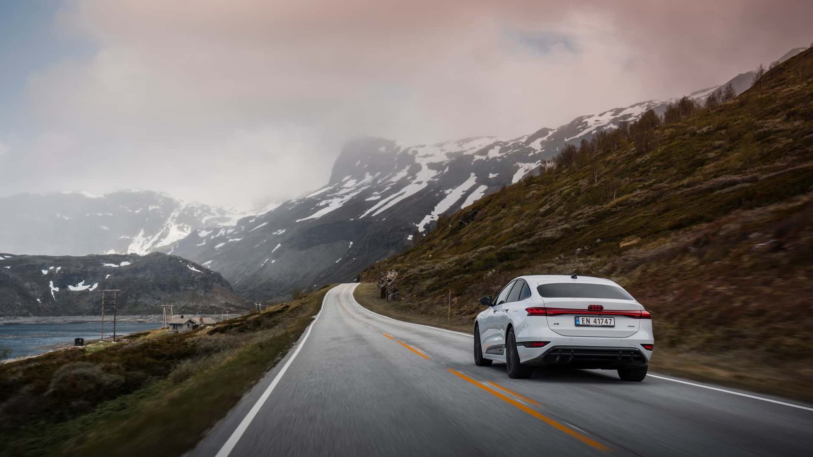 اختبار 14 سيارة كهربائية عائلية في محاكاة طريق ثلجي والتعرف على الفائز الوحيد
