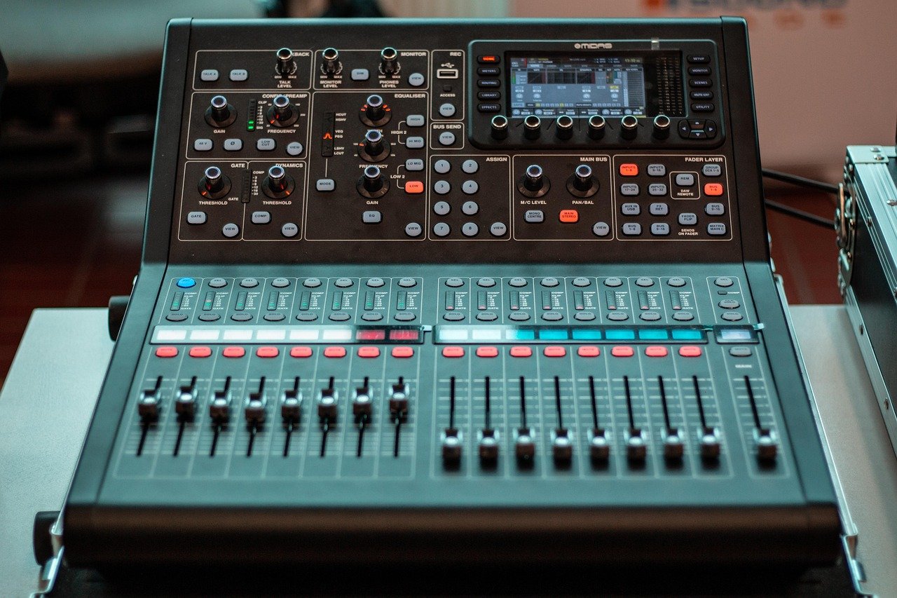 فرق BPA للصيانة والتشغيل تستجيب لحالة الطقس الشتوية وتأثيرها على الشبكة الكهربائية
