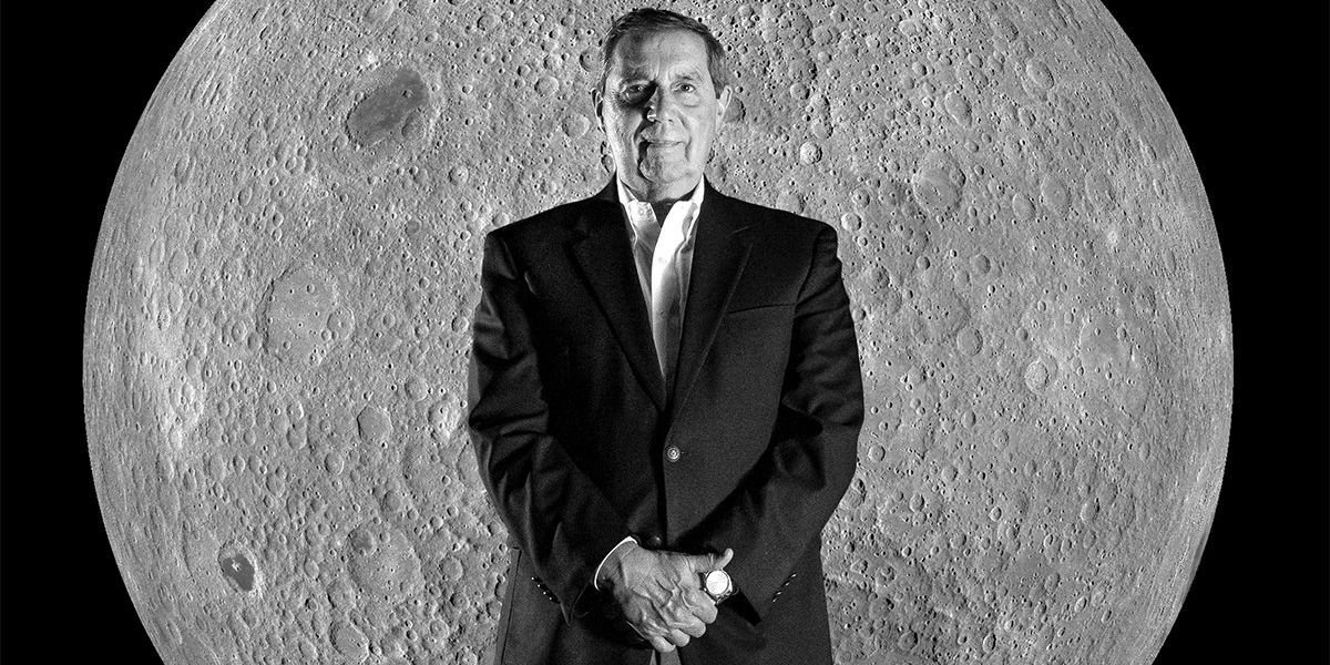 هل يمكن لتلسكوب على القمر تحسين أنظمة التحكم وكشف أسرار الفضاء المخفية؟
