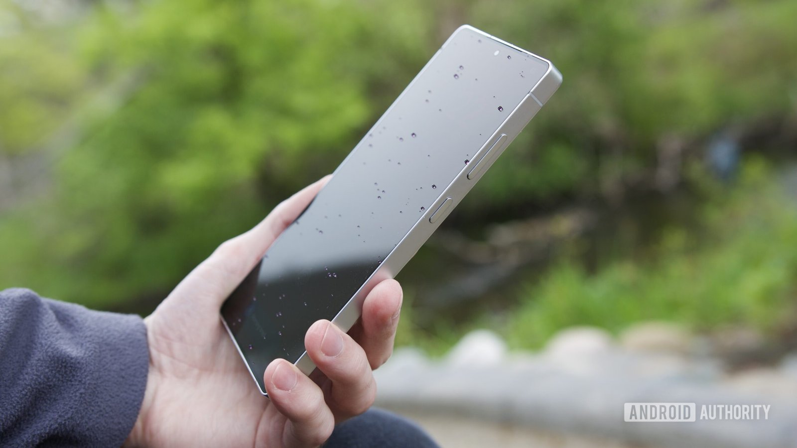 ميزة Privacy Display الجديدة في Galaxy S26 Ultra لحماية خصوصية المستخدم تسريب Galaxy S26 Ultra يكشف عن ميزة Privacy Display الجديدة أثناء الاستخدام