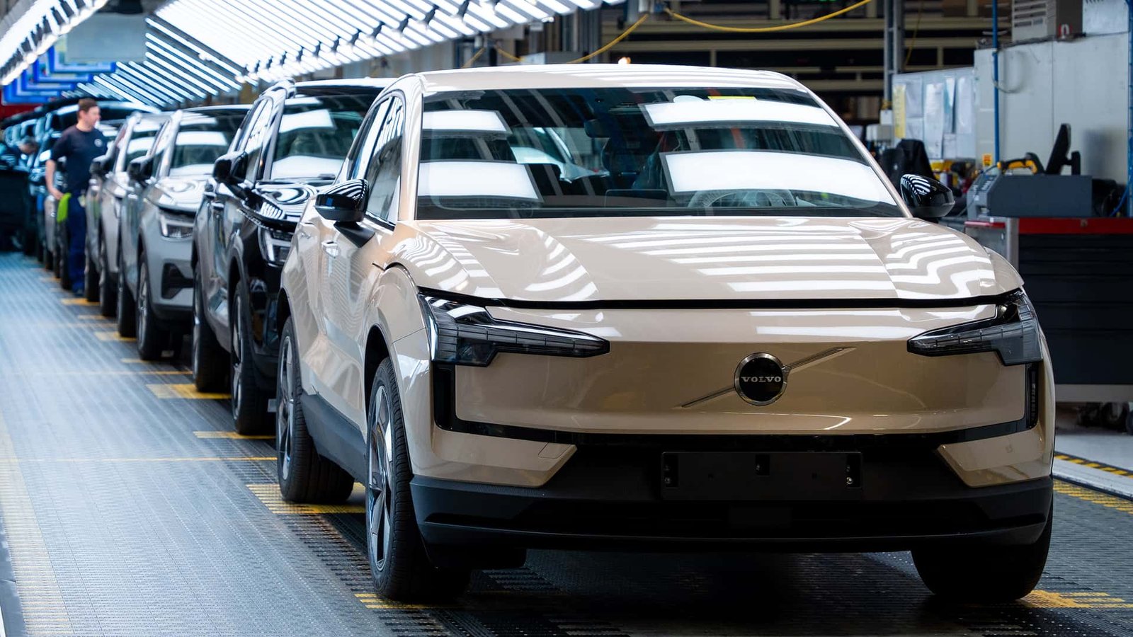 السيارات الكهربائية تتفوق لأول مرة على سيارات البنزين في أوروبا تقنياً السيارات الكهربائية تتفوق لأول مرة على سيارات البنزين في أوروبا تقنياً