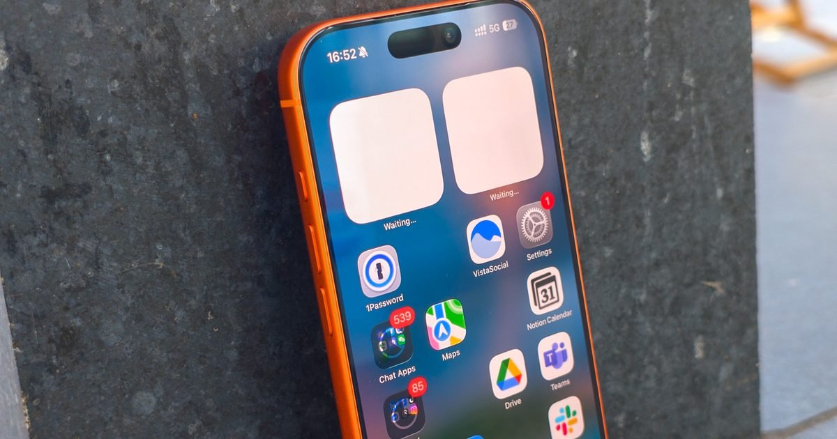 خطط إطلاق iPhone من Apple تبدأ بالطرز المتميزة مما يؤخر وصول iPhone 18 الأساسي خطط إطلاق iPhone من Apple تبدأ بالطرز المتميزة مما يؤخر وصول iPhone 18 الأساسي