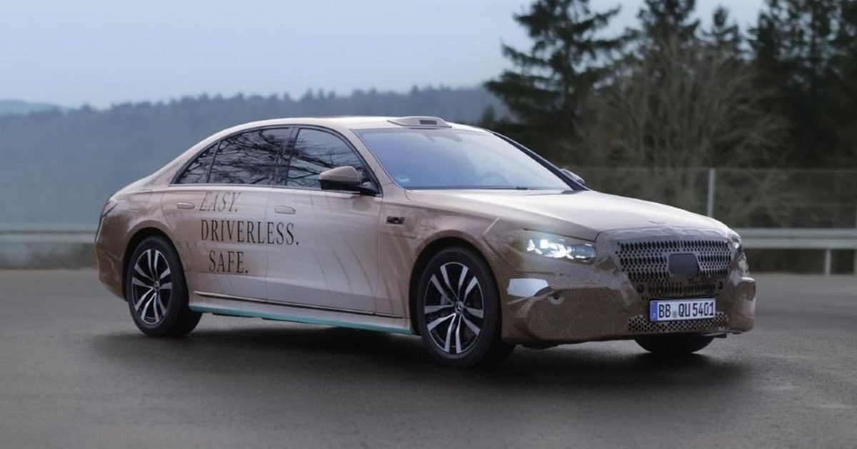 Uber تطلق قريبًا رحلات فاخرة بسيارات Mercedes-Benz S
