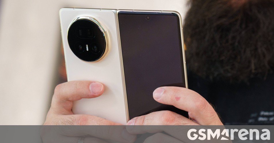 Honor Magic V6 يحصل على شهادة بسرعة شحن متقدمة وتقنيات متطورة
