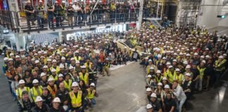 Tesla تبدأ إنتاج Cybercab والتحديات التقنية المقبلة في التصنيع Tesla تبدأ إنتاج Cybercab والتحديات التقنية المقبلة في التصنيع