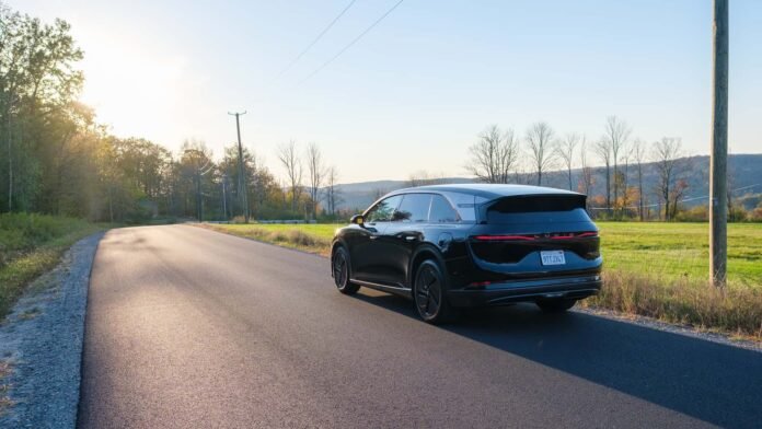 دراسة جديدة تؤكد دور السيارات الكهربائية EVs في تحسين جودة الهواء
