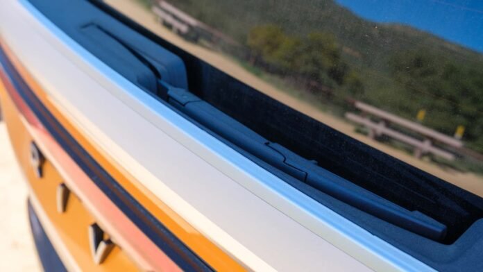 تصميم مبتكر يزيد مدى Rivian R2 بستة أميال إضافية
