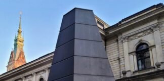 انعكاس Gesellschaftsspiegel في هامبورغ بألمانيا: نبذة عن المجتمع المعاصر
