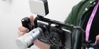 تحديث للهاتف المفضل كاميرته لعام الماضي مع التركيز على الجوانب الهندسية والتقنية
