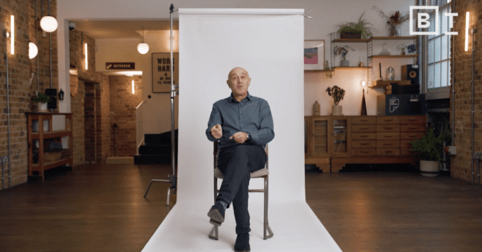 نظرية The block universe: كل لحظة موجودة بالفعل ضمن الزمن المتكامل
