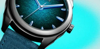 ساعة يومية تجمع بين الفخامة والأداء: تصميم يتجاوز التعقيدات ساعة يومية متاحة تقتبس تصميمها من علامتي المفضلة الفاخرة Ultra High