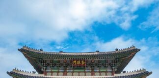 صخور وردية غريبة تكشف عن وجود عملاق مخفي تحت قارة Antarctica
