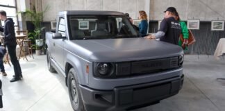 Slate تطمح لإطلاق مزيد من المركبات بعد كشفها عن الشاحنة ذات البابين وفقًا للمدير التنفيذي
