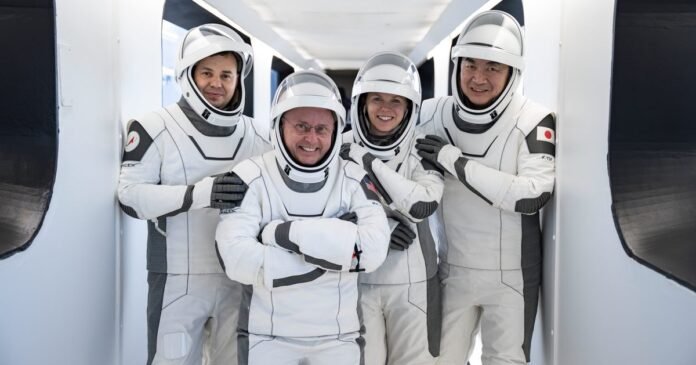 رائد فضاء NASA يكشف تفاصيل معاناته الطبية الخطيرة خلال مهمته في ISS
