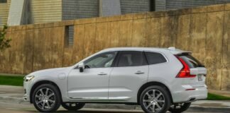 SUV هجينة مستخدمة مهملة بأداء هندسي يتفوق بهدوء على المنافسين
