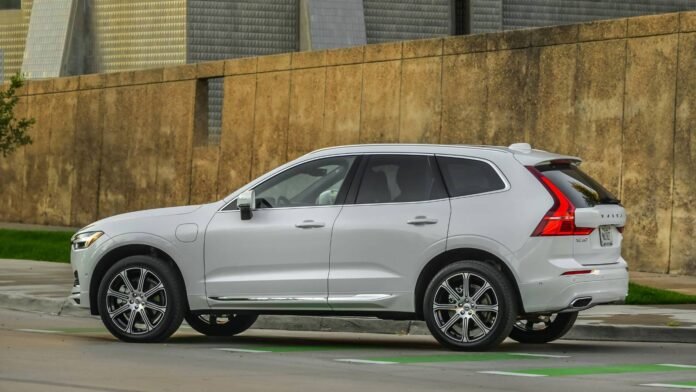 SUV هجينة مستخدمة مهملة بأداء هندسي يتفوق بهدوء على المنافسين
