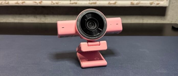 مراجعة كاميرا Razer Kiyo V2: ضرورة اتصال USB
