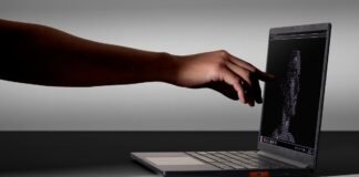 Framework تطلق Laptop 13 Pro: MacBook Pro موجه لمستخدمين Linux بتصميم هندسي متقدم
