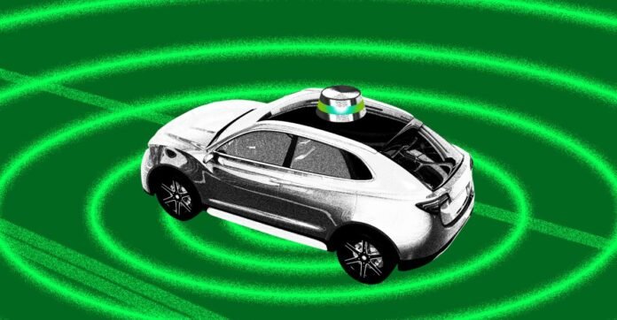 شركات Robotaxi تلتزم الصمت حول نسبة تدخل remote operators في التشغيل

