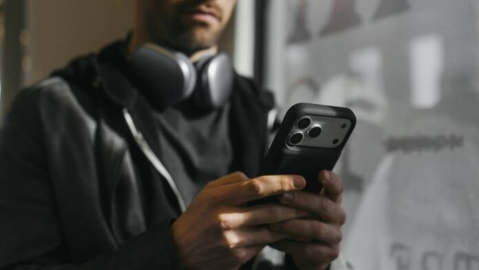 جودة صوت Bluetooth في الهاتف تعتمد على إعداد تقني خفي غير معروف
