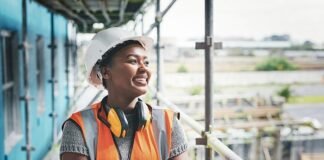 من هم مزودو أنظمة Enterprise المالية السحابية للشركات؟
