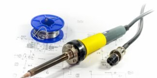 ICYMI: ربط 17 First Nations بشبكة Ontario الكهربائية لتعزيز التوزيع والاعتمادية
