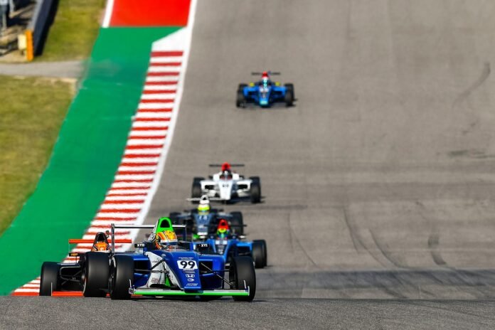 تصاعد حركة Data Center وتزامنها مع موسم Wildfire وتأثيرها على أنظمة الطاقة الكهربائية
