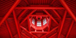 وثائقي "Artisans of the Reiwa Era" يستعرض تقنيات البناء والأشغال الخشبية اليابانية التقليدية
