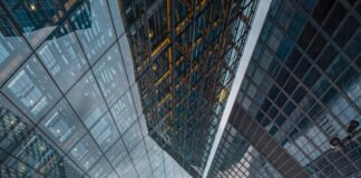 تصميم Lee House المعماري من Candalepas Associates: دراسة هندسية متخصصة
