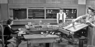 مهندسو ENIAC وبناء السرديات عبر نظم الحوسبة الكهربائية
