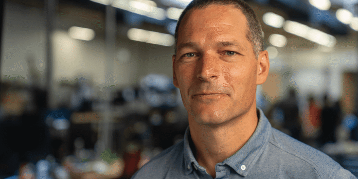 الفروق التقنية بين محركات eVTOL ومحركات EV في أنظمة الكهرباء والطاقة
