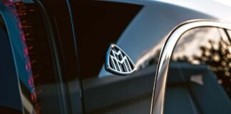 Maybach تكشف عن أول صور لميني فان فائق الفخامة بتقنيات متقدمة
