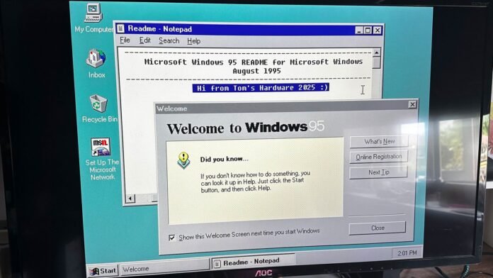 تشغيل نواة Linux الحديثة عبر WSL9x على حواسيب Windows 95 وIntel 486 القديمة
