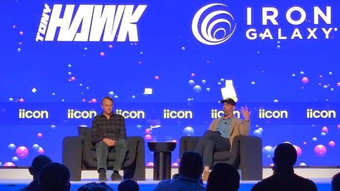 Tony Hawk يعدّل PS1 لصديقه للحصول على تعليقات مبكرة على THPS بعد 20 عامًا
